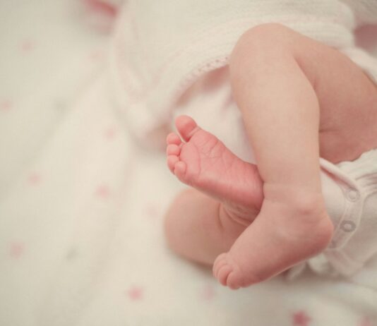 19일부터 출생통보·보호출산제 시행…모든 아동 빈틈없이 보호 baby sleeping