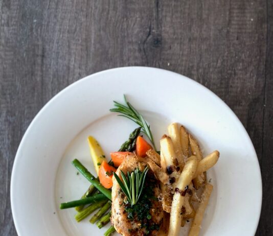 기초 대사량을 높이는 운동과 식습관의 비밀 cooked food on white ceramic plate
