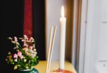 건강유지를 위한 비타민과 미네랄 lemonade in glass on the table