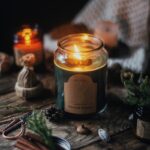 “마음 돌봄”이 새로운 건강 코드…일상에서 실천하는 현대인의 멘탈 웰빙 a candle in a glass jar